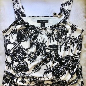 Classy White House Black Market bubble top!💋SALE!